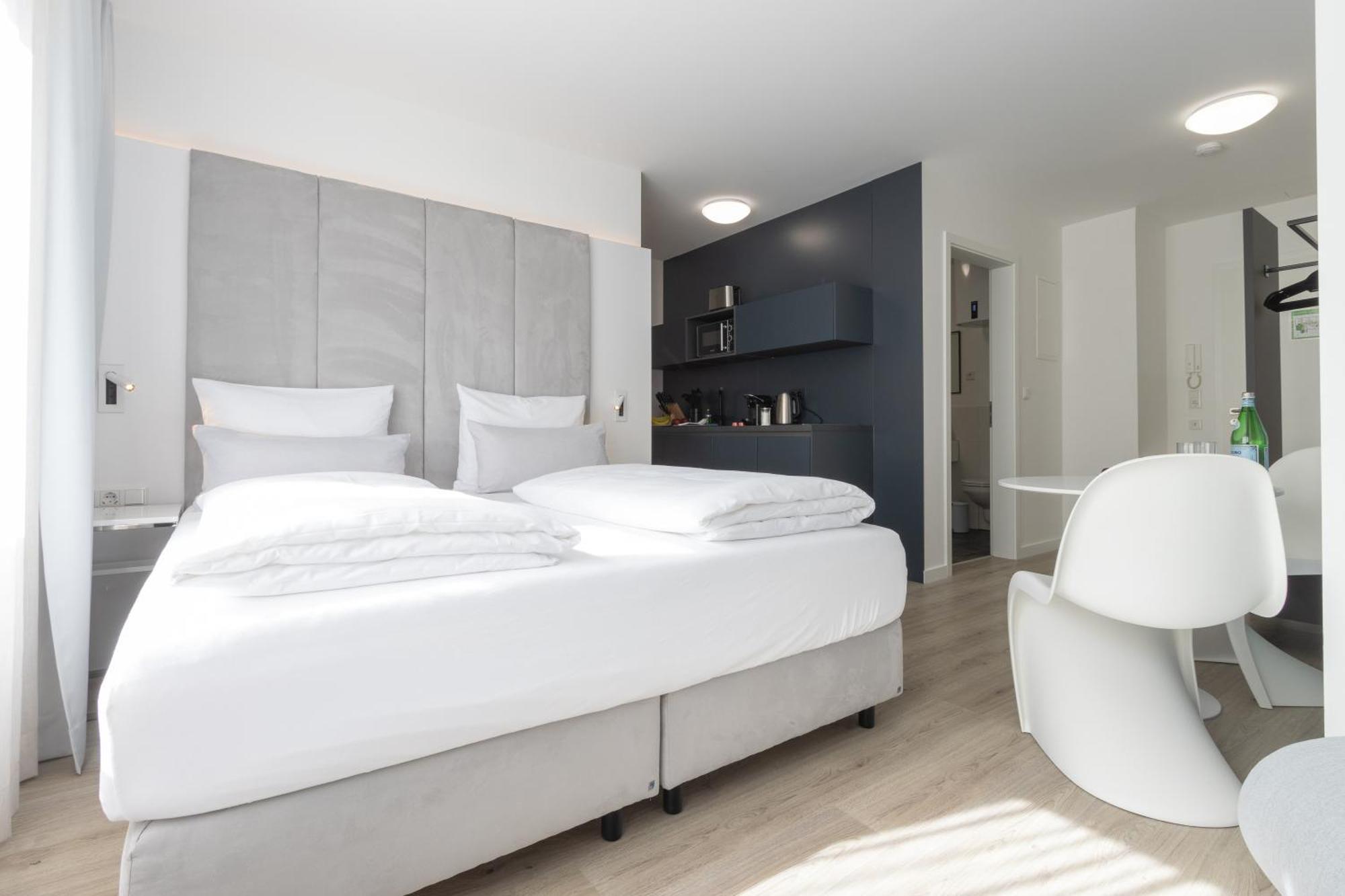 Zzzpace Smart-Hotel Krefeld Exterior photo
